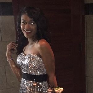 Meet your Posher, Carey